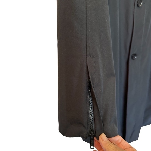 Banana Republic black rain coat in extra large - Picture 6 of 16